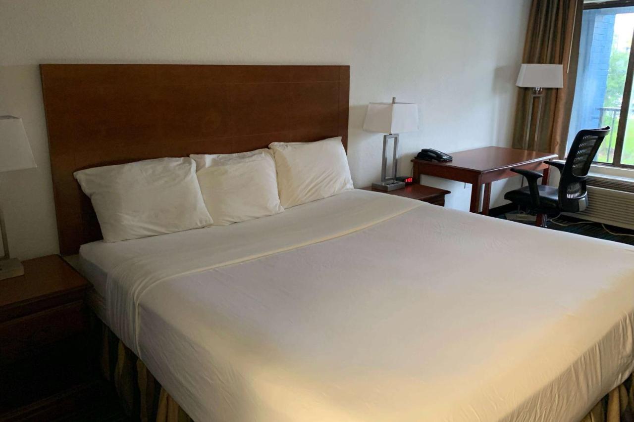 Travelodge By Wyndham Mobile Al エクステリア 写真